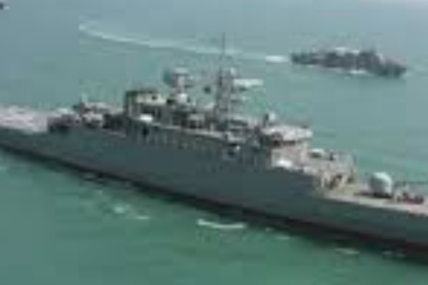 Ketegangan di Samudra Hindia: Kapal Perang Iran Tenggelam