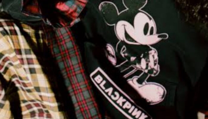 Kolaborasi Disney x BLACKPINK Luncurkan Koleksi Punk