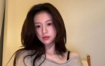 Kontroversi Go Youn Jung di Paris Fashion Week: Masalah Profesionalisme?