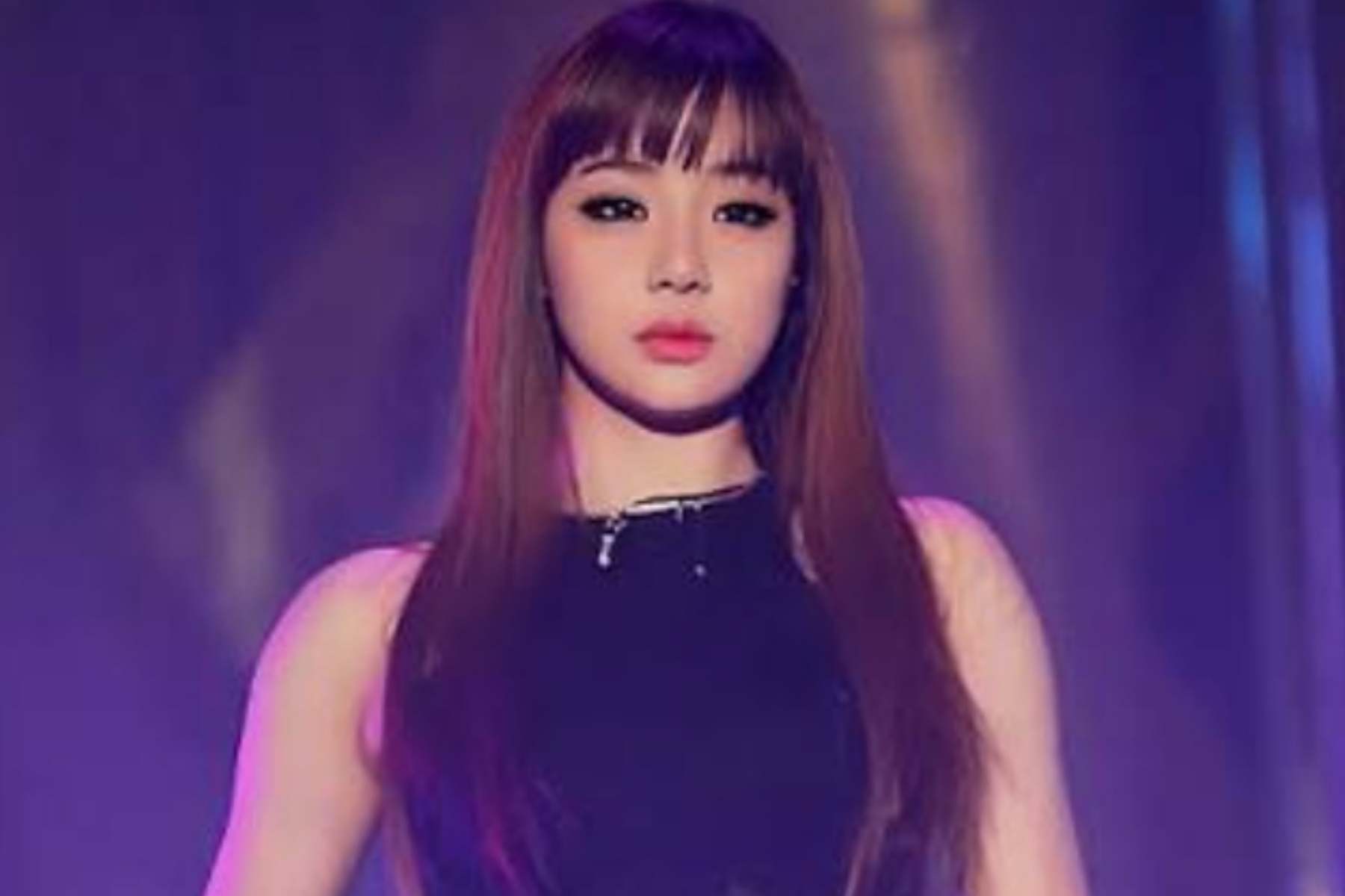Kontroversi Postingan Park Bom Mengenai Sandara Park
