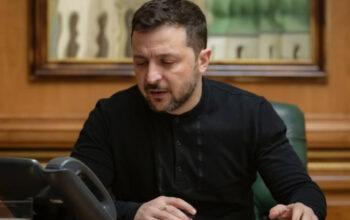 Kritik Keras Zelensky: Kelonggaran Sanksi Minyak Rusia Tidak Membantu Perdamaian 3 Kritik Keras Zelensky: Kelonggaran Sanksi Minyak Rusia Tidak Membantu Perdamaian