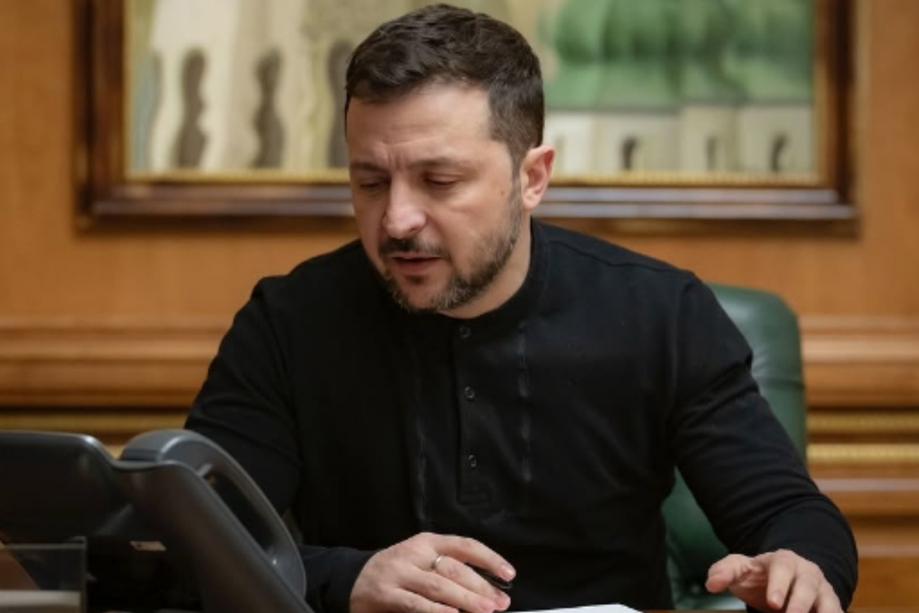 Kritik Keras Zelensky: Kelonggaran Sanksi Minyak Rusia Tidak Membantu Perdamaian