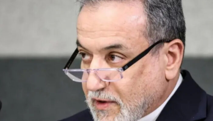 Kritik Tajam Abbas Araghchi: Donald Trump Dianggap “Membom” Meja Perundingan