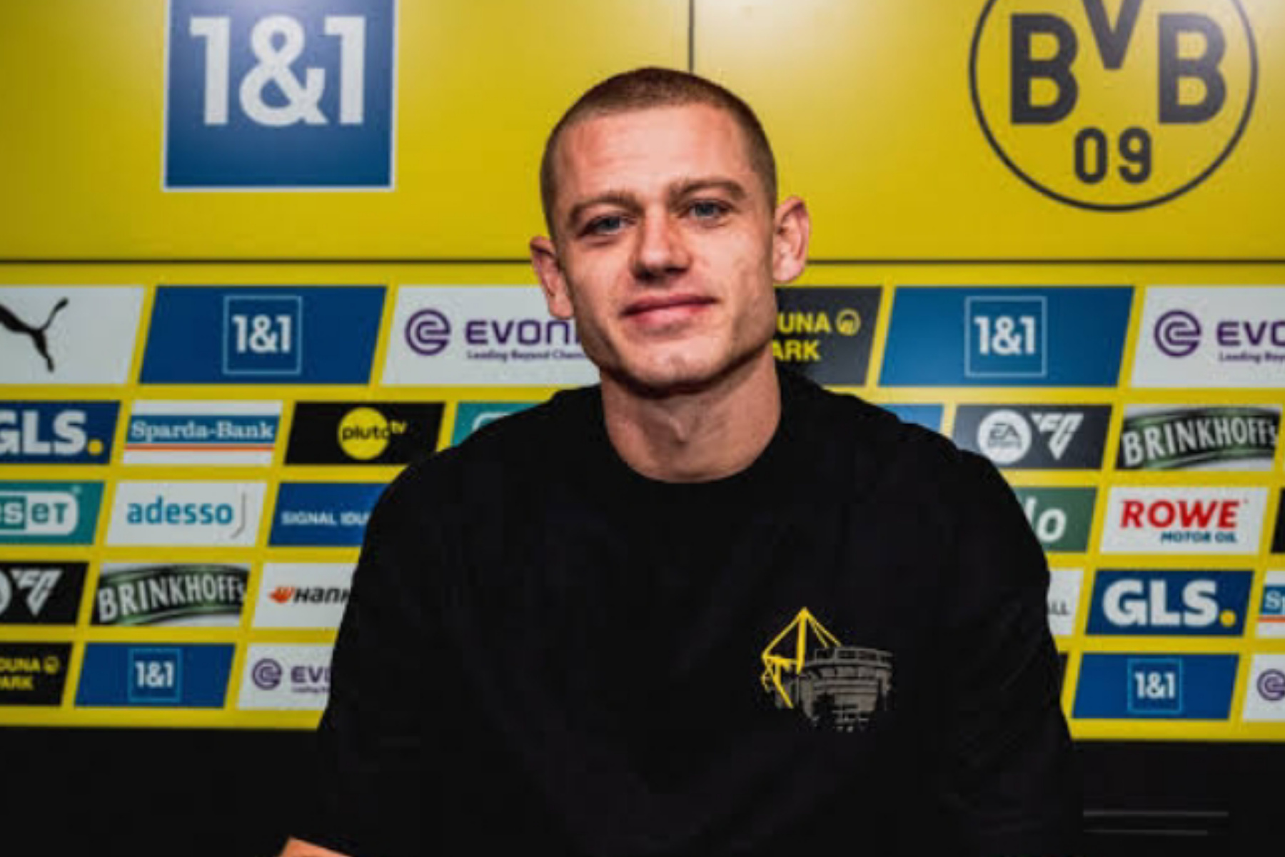 Manchester United Incar Julian Ryerson dari Dortmund