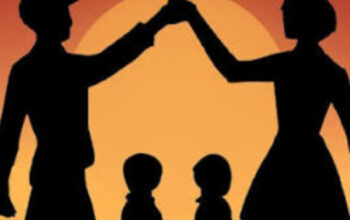 Mengenal Parentification: Saat Anak Menjadi "Orang Tua"