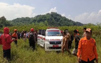 Motor Selamat, Pasutri Hanyut: Kisah Tragis di Cianjur