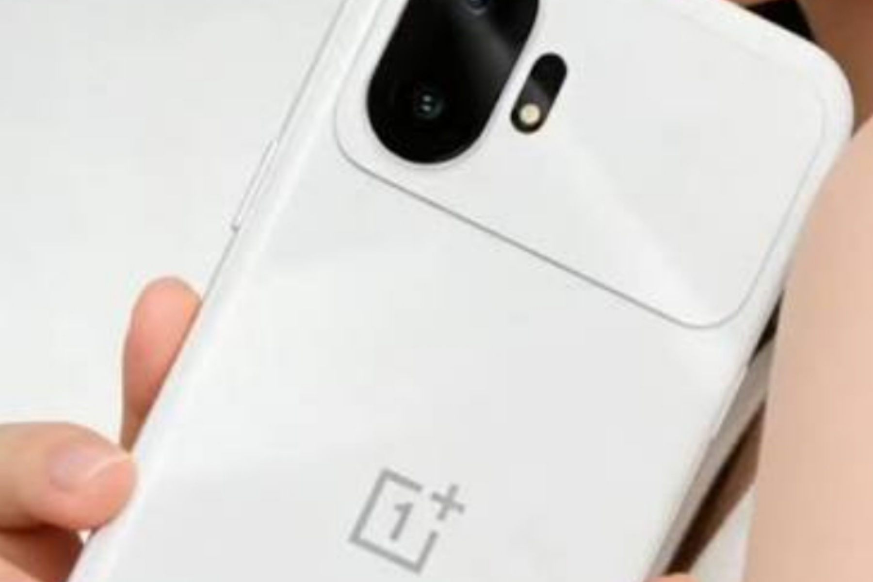 OnePlus 15T Siap Meluncur dengan Baterai Jumbo