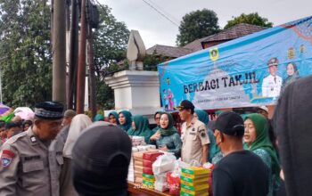 Pemerintah Desa Sentul Bagikan 2.500 Paket Takjil Gratis kepada Warga dan Pengguna Jalan di Bulan Suci Ramadan 