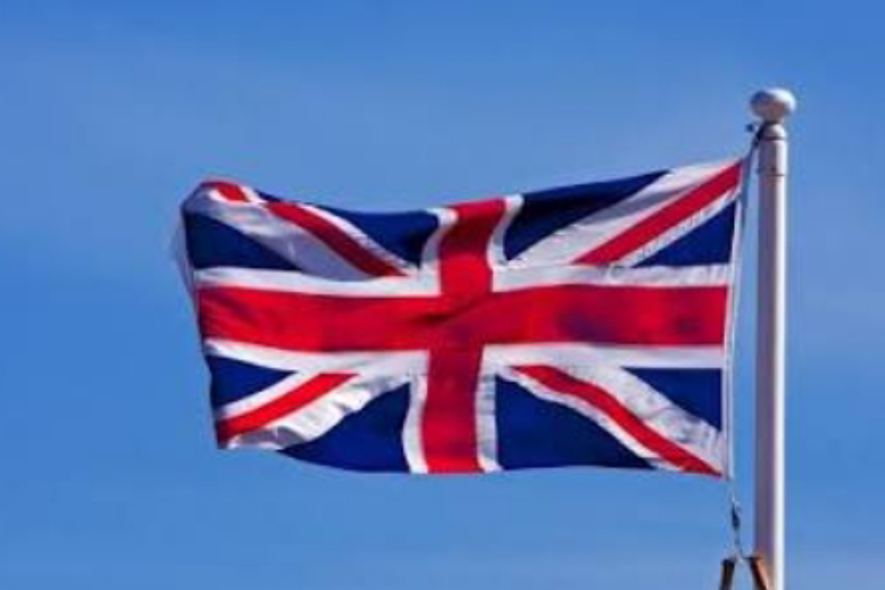 Pergeseran Kebijakan: Inggris Izinkan AS Gunakan Pangkalan Udara