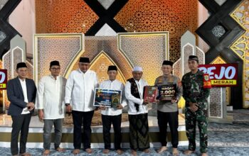 Peringati Nuzulul Quran, Polres Bogor Wakafkan 2.000 Mushaf Al-Quran di Masjid Baitul Faizin
