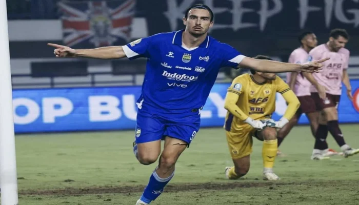 Persib Pesta Gol di Kandang, Persik Pulang Tanpa Balasan