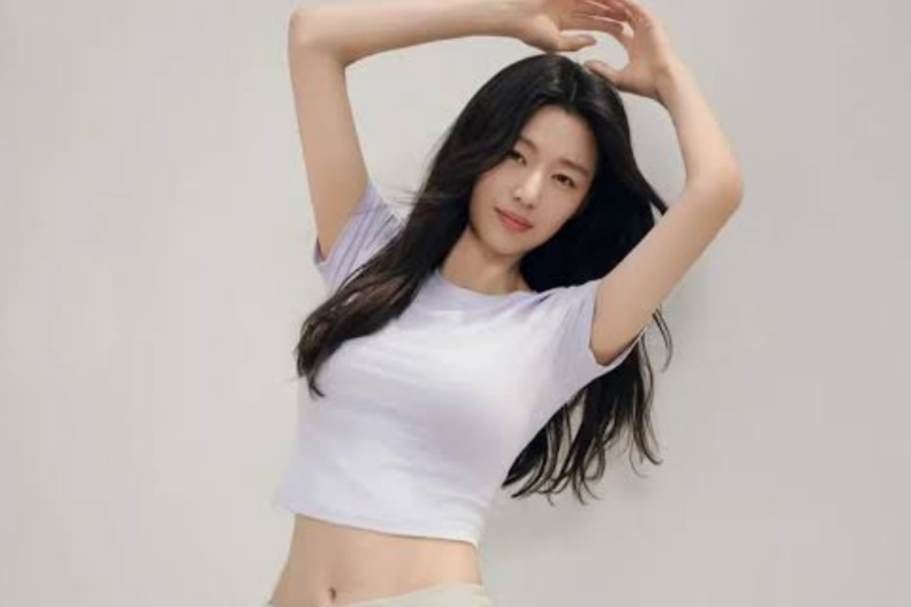 Pesona Jun Ji Hyun dalam Photoshoot Terbaru 1 Pesona Jun Ji Hyun dalam Photoshoot Terbaru