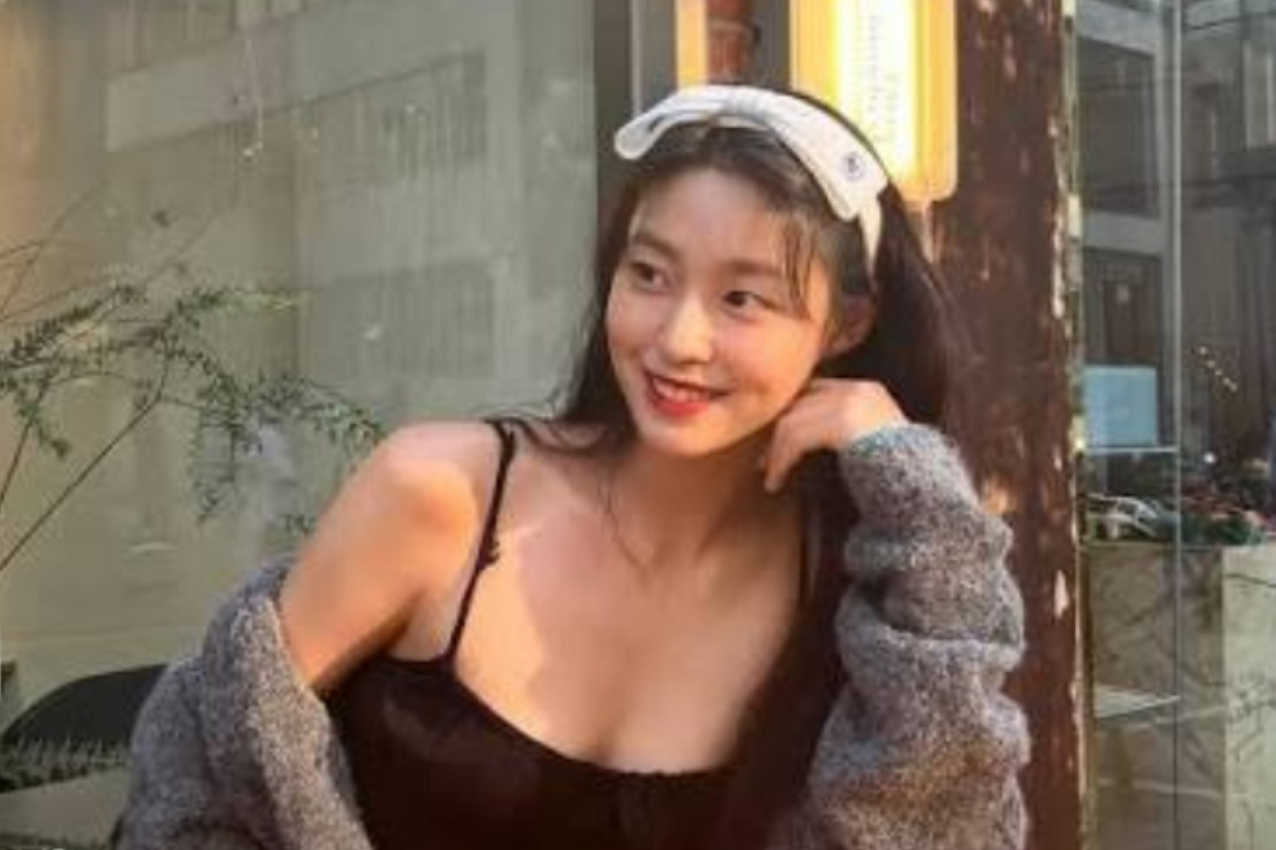 Pesona Seolhyun Saat Liburan di Selandia Baru Curi Perhatian