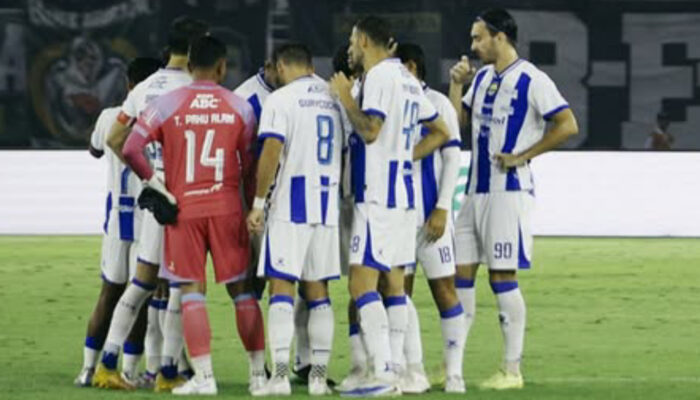 Prediksi Persib vs Persik: Misi Maung Bandung Segel Puncak Jelang Lebaran