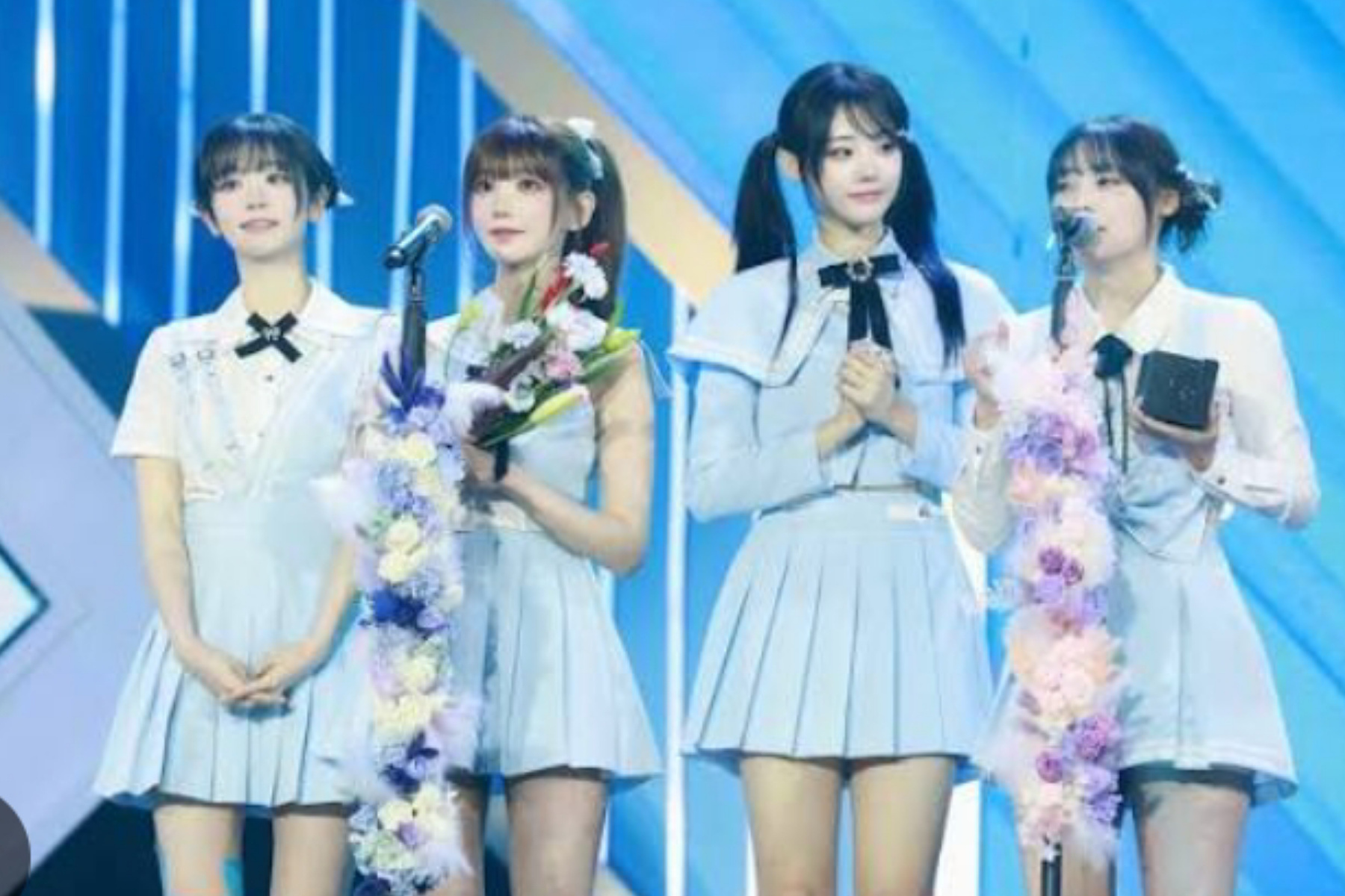 QWER Siap Comeback April 2026: Umumkan Album Baru di Konser Encore