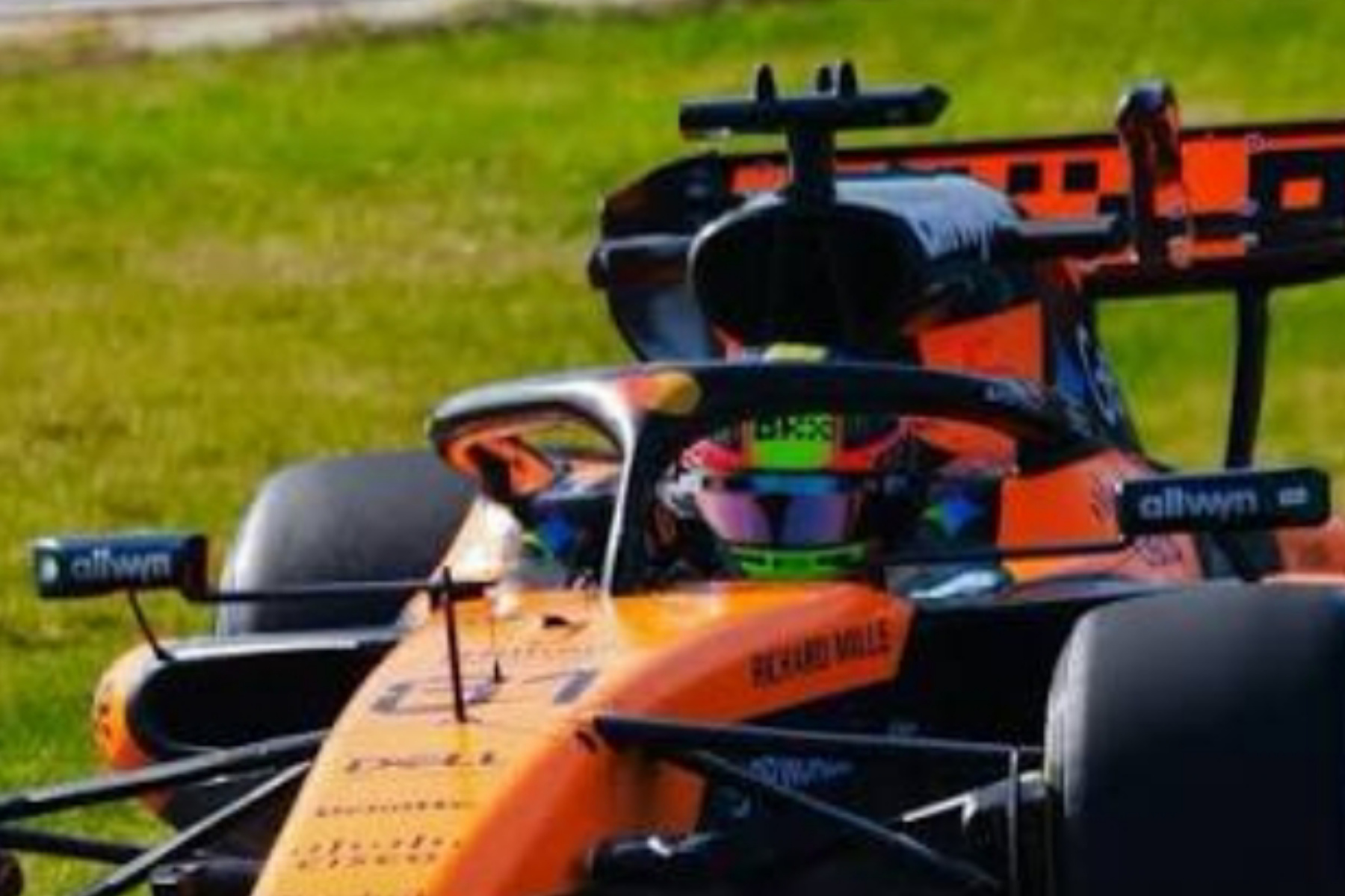 Rahasia Strategi Pirelli di GP Jepang: McLaren Pegang Kartu As Lewat Ban Hard!