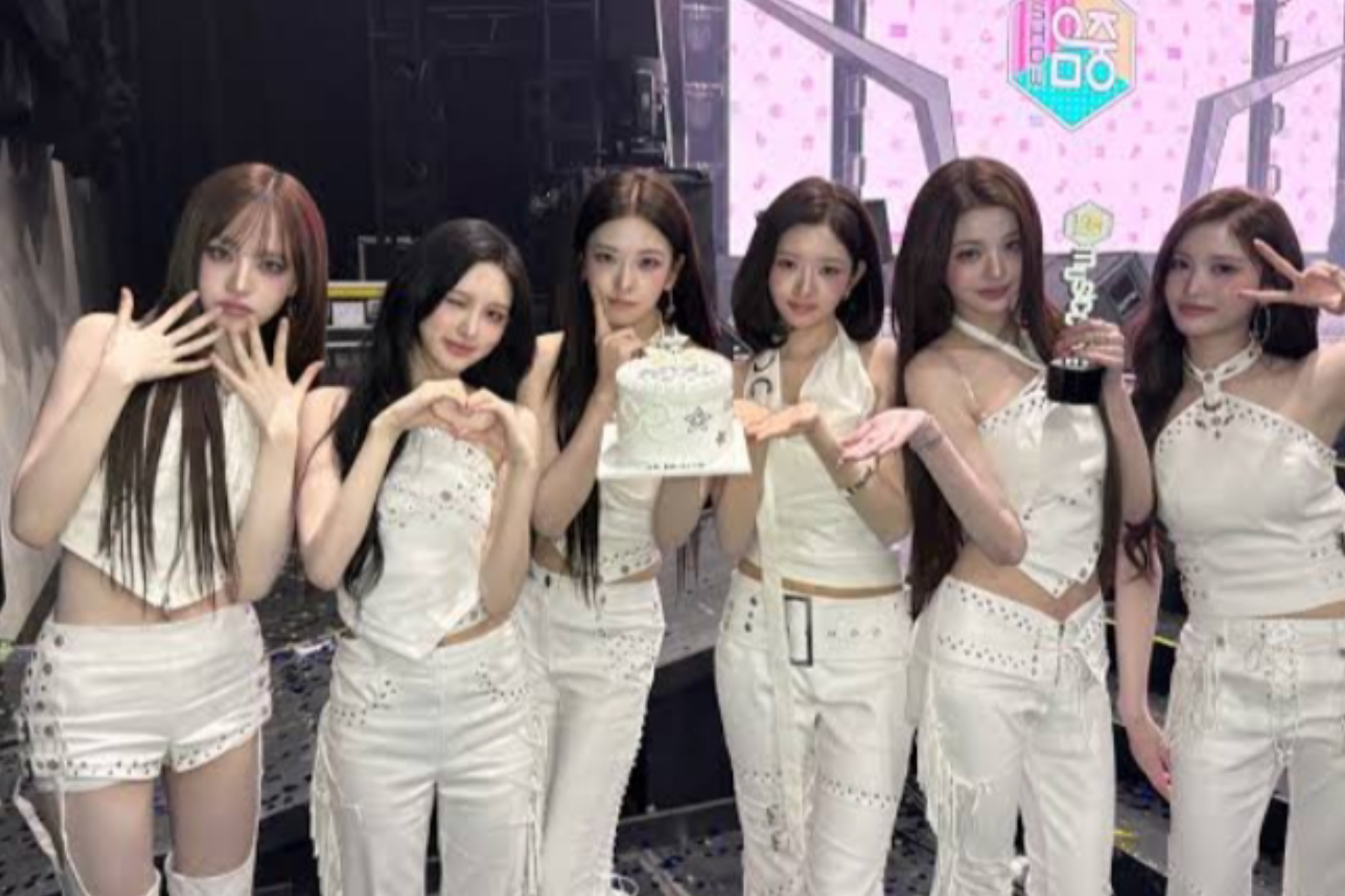 Rekor Baru IVE: Dominasi Chart dengan 6 Perfect All-Kill