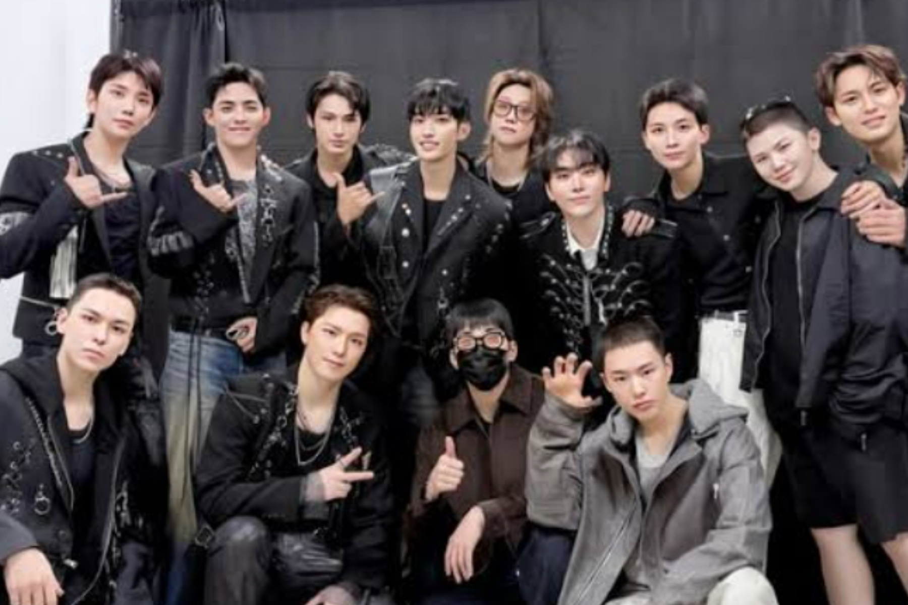 SEVENTEEN Cetak Sejarah di Kai Tak Stadium Hong Kong