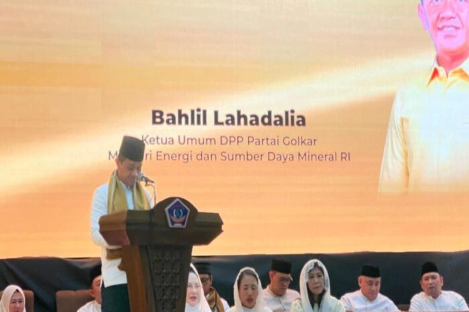 Safari Spiritual di Kaki Gunung Gede: Kala Bahlil Lahadalia Mengetuk Pintu Langit di Ponpes Azzainiyyah Sukabumi 1 Safari Spiritual di Kaki Gunung Gede: Kala Bahlil Lahadalia Mengetuk Pintu Langit di Ponpes Azzainiyyah Sukabumi