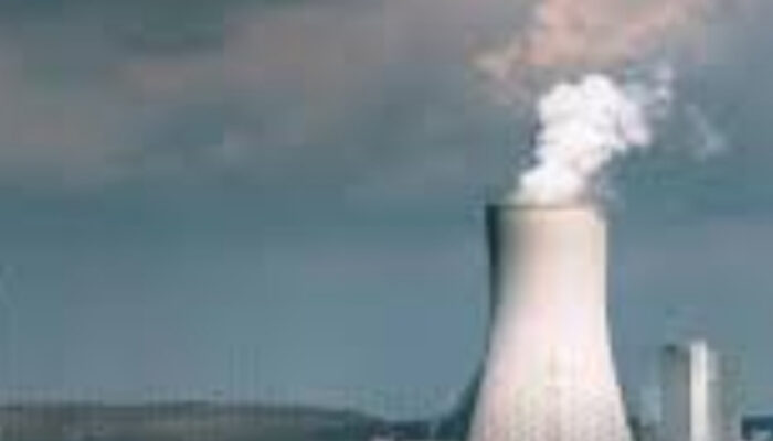 Timur Tengah Membara! Trump Pertimbangkan Serangan ke Nuklir Iran