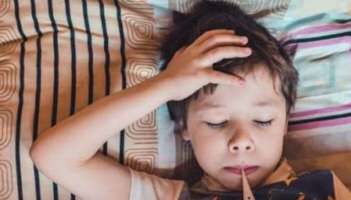 Anak Menggigil Saat Demam? Jangan Panik, Ini Panduan Medisnya!