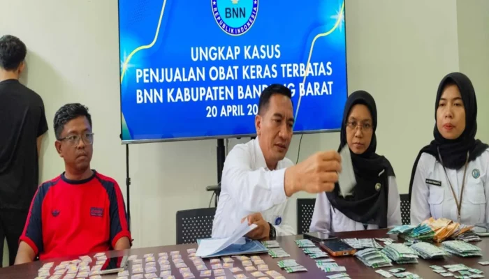 BNN Grebek Peredaran Obat Keras di Batujajar Bandung Barat