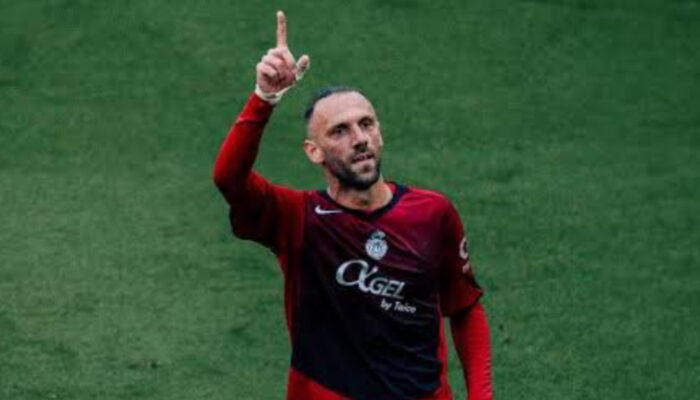 Barcelona Incar Vedat Muriqi: Solusi Cerdas Pengganti Robert Lewandowski?