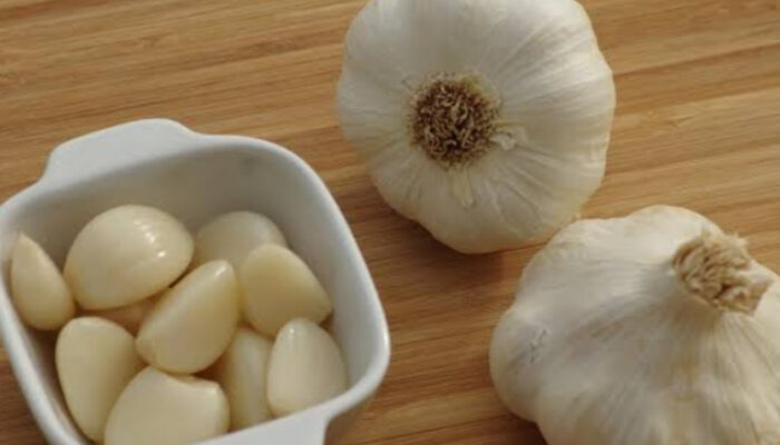 Bawang Putih untuk Jerawat: Solusi Alami atau Risiko Bagi Kulit?