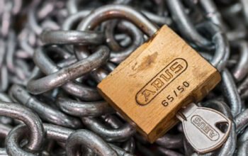 Bebas dari Penjara Pikiran: Cara Menghindari Belenggu Ego