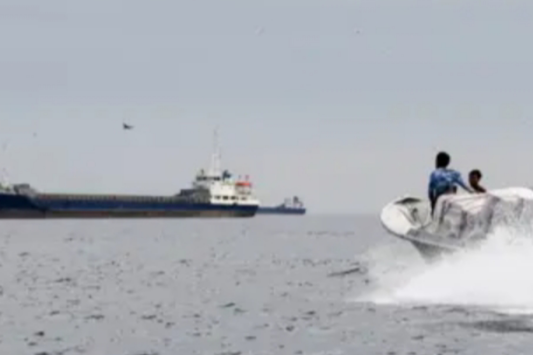 Blokade Pelabuhan Iran Mulai Senin: Ancaman Perang Terbuka di Selat Hormuz?