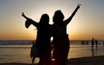 Cara Tepat Memberi Dukungan Saat Teman Sedang Terpuruk