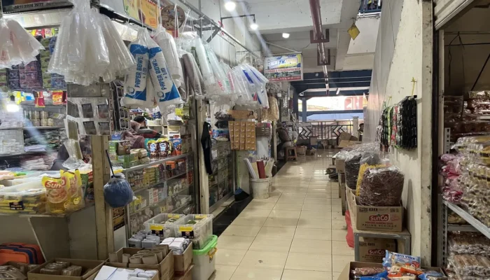 Dampak Konflik Global, Harga Plastik Naik Tajam di Bandung Barat