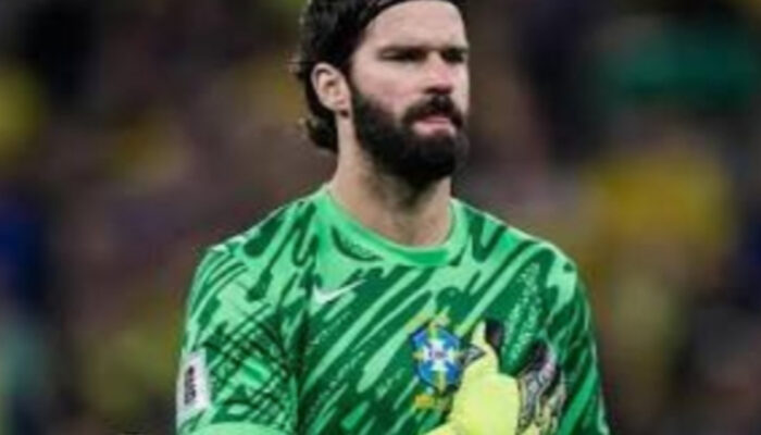 Dilema Liverpool: Alisson Becker Tetap Bertahan atau Dijual?