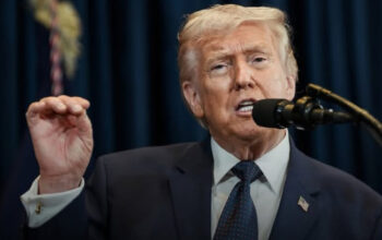 Donald Trump Beri Peringatan Keras Terhadap Kapal Cepat Iran