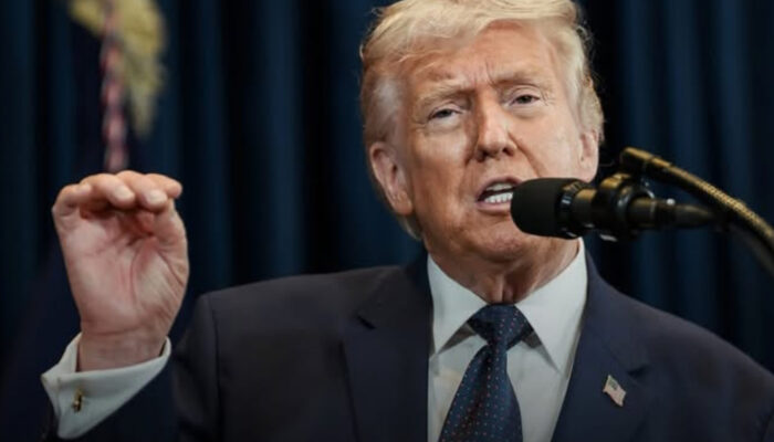 Donald Trump Beri Peringatan Keras Terhadap Kapal Cepat Iran