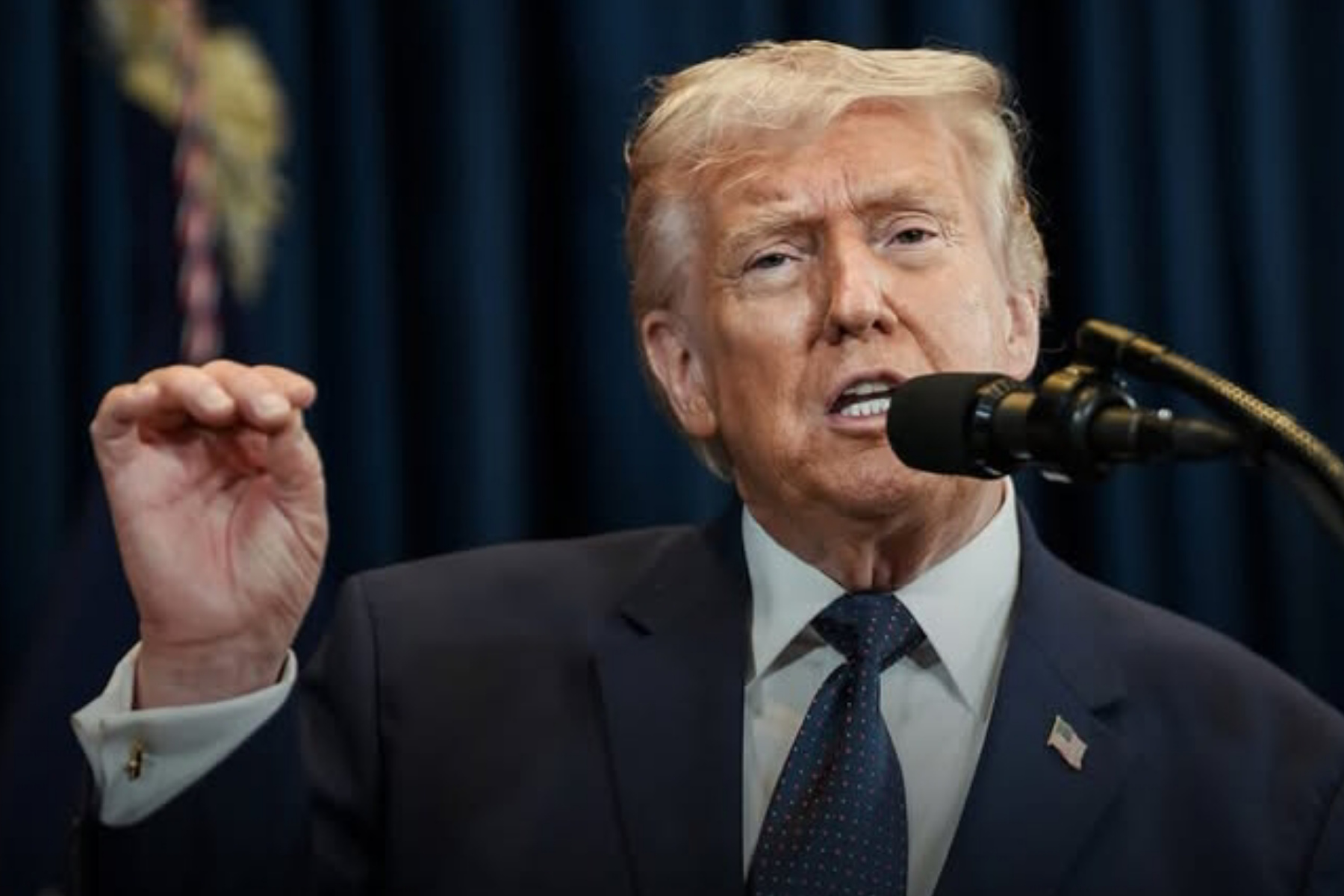 Donald Trump Beri Peringatan Keras Terhadap Kapal Cepat Iran