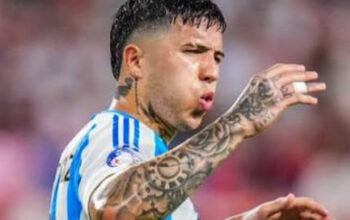 Drama Kapten Chelsea: Peluang Enzo Fernandez Kembali Pimpin The Blues