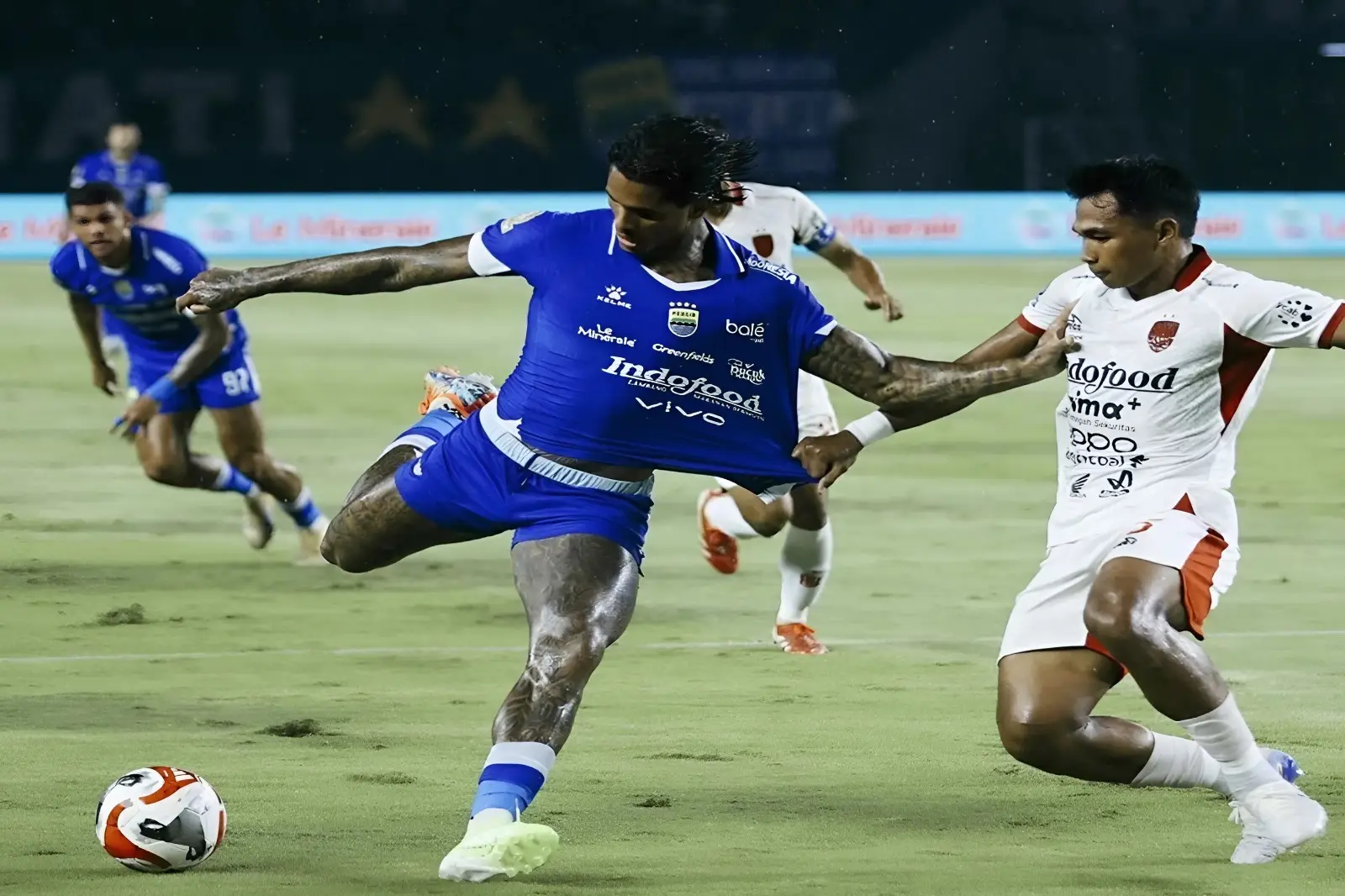 Dramatis! Persib Menang 10 Pemain, Bali United Tumbang