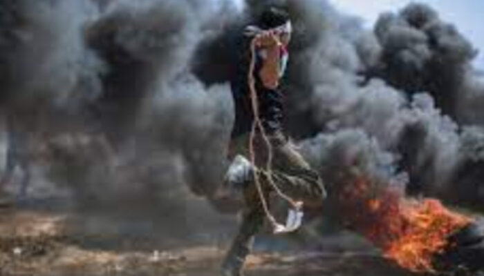 Gencatan Senjata “Palsu”? Tiga Kapal Kargo Diserang di Selat Hormuz