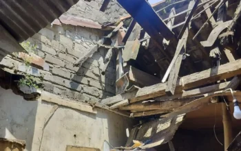 Hujan Angin Terjang Bandung Barat, 1 Rumah Ambruk