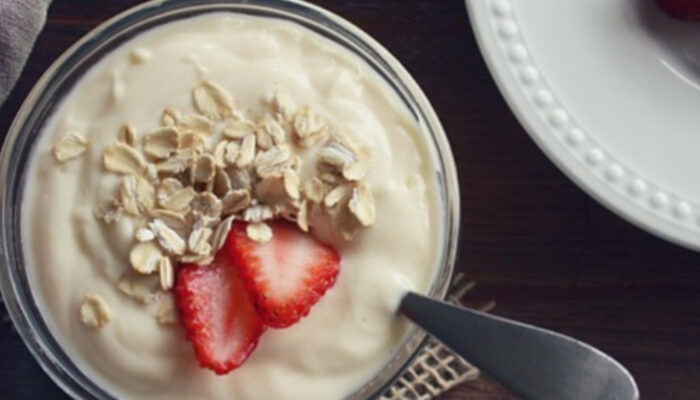 Jaga Kesehatan Pencernaan Secara Alami dengan Yoghurt