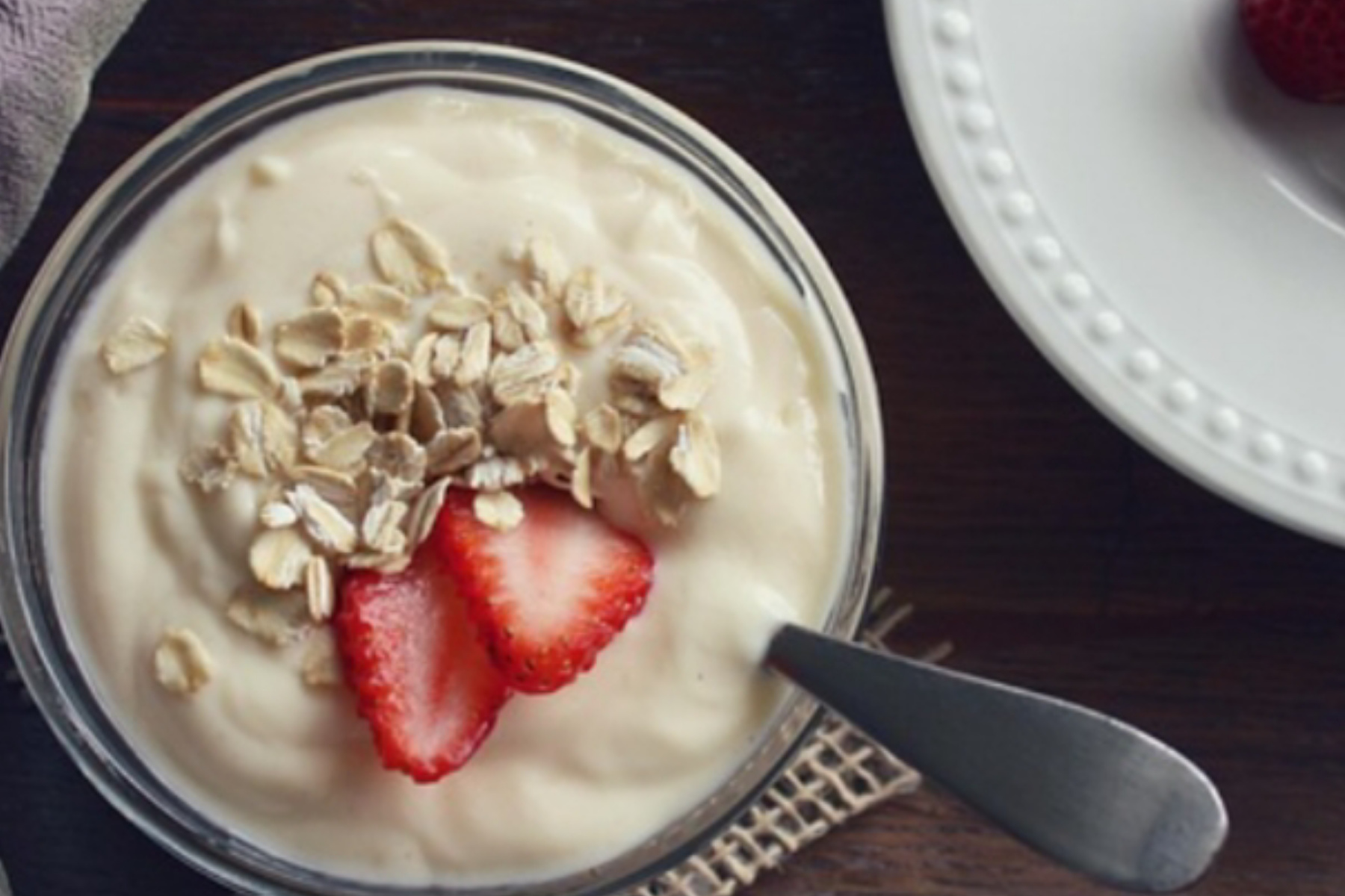 Jaga Kesehatan Pencernaan Secara Alami dengan Yoghurt