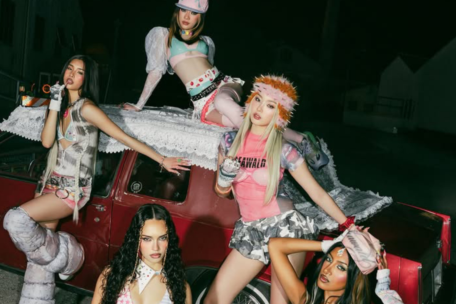 KATSEYE Siap Guncang Panggung Coachella dengan Single "Pinky Up"