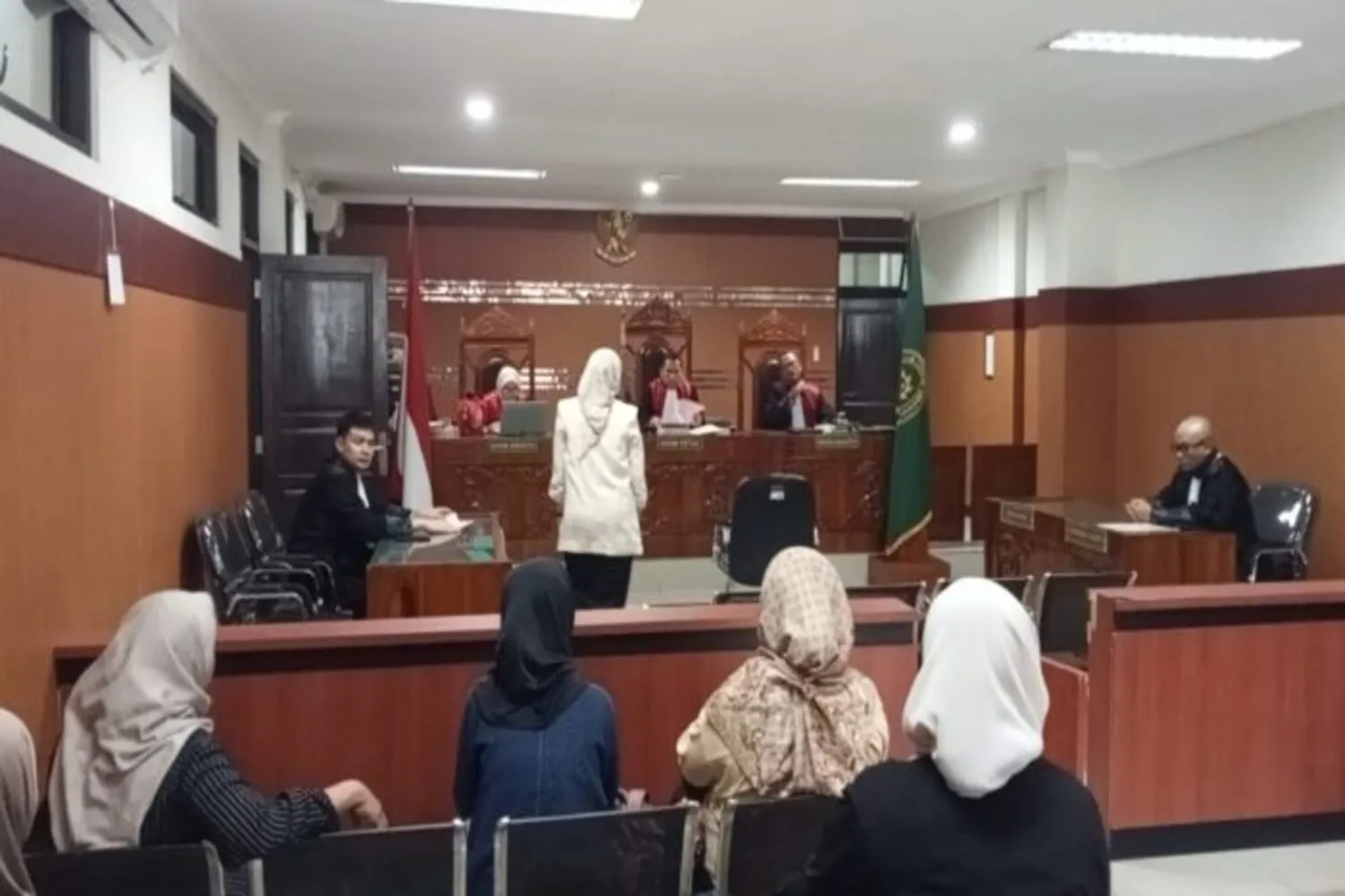 Kasus Dugaan Penipuan Food Tray, Terdakwa Silvi Apriani Ajukan Eksepsi dalam Sidang di PN Sukabumi