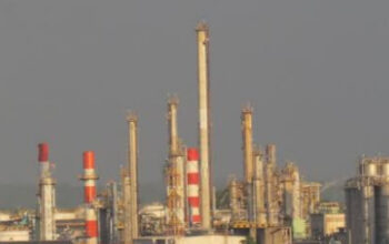 Kebakaran Kilang Minyak Geelong Padam, Pasokan BBM Terancam