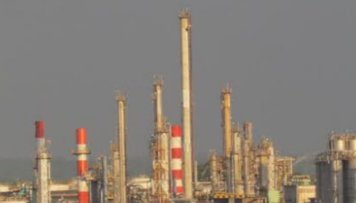 Kebakaran Kilang Minyak Geelong Padam, Pasokan BBM Terancam