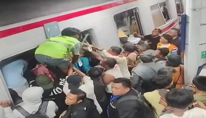 Kecelakaan Kereta Api di Bekasi! 7 Tewas, Puluhan Luka