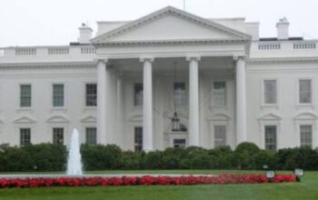 Ketegangan di Jamuan Makan Malam Gedung Putih