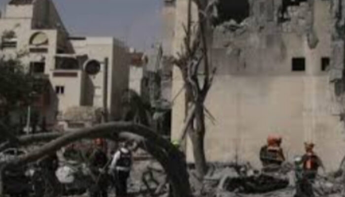 Ketegangan di Perbatasan Iran: Antara Mekarnya Almond dan Ancaman Perang