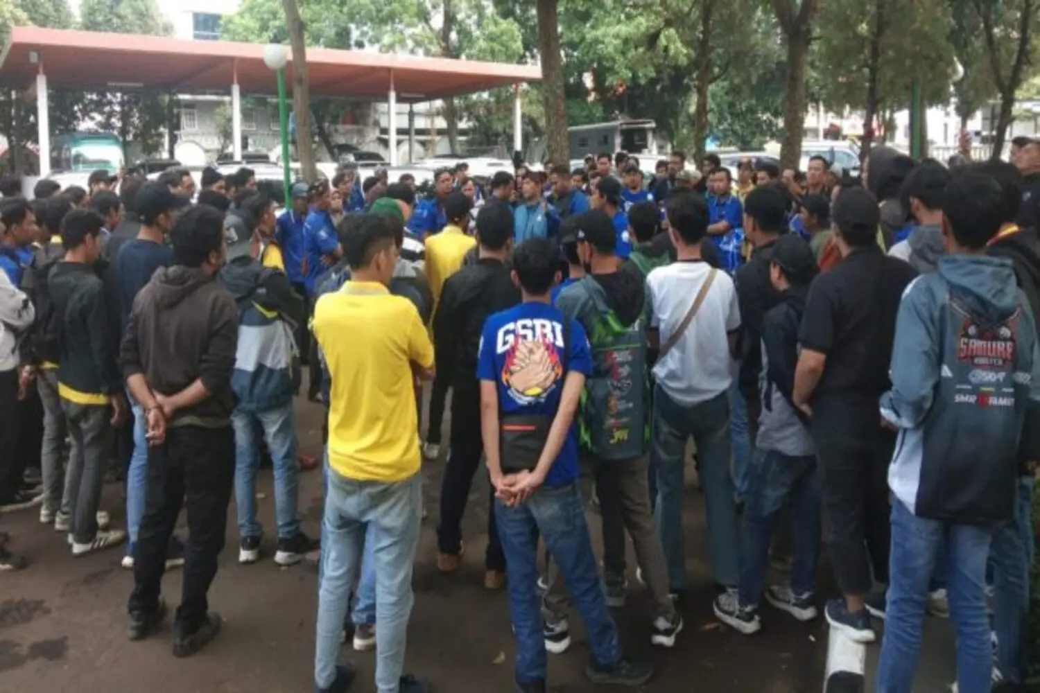 Lebaran Kelabu di Sukabumi: Buruh PT Star Comgistic Dibuang Lewat WhatsApp Saat Sedang Merayakan Kemenangan